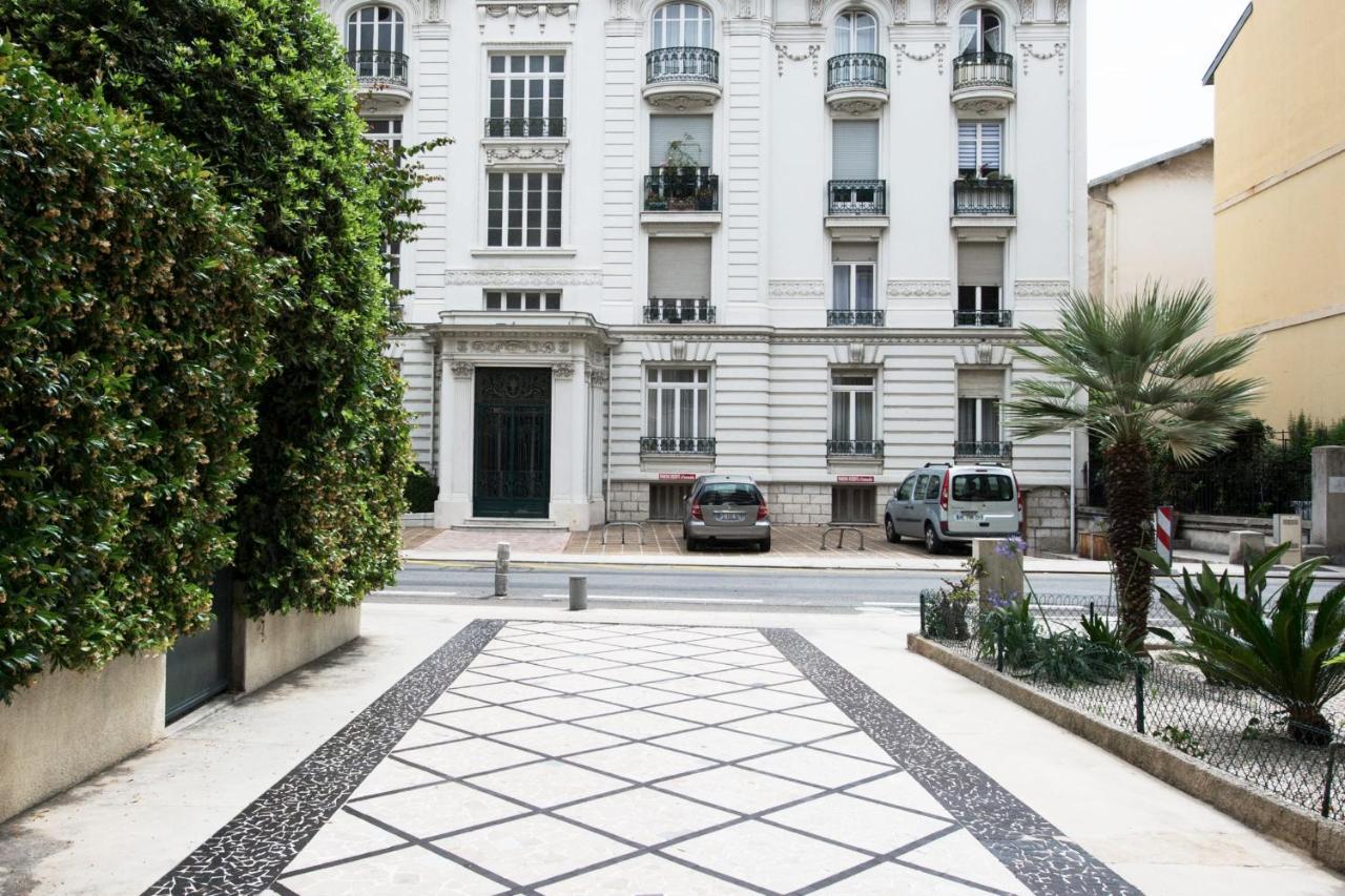 شقة Fleurs De Nice Furnished Flat المظهر الخارجي الصورة
